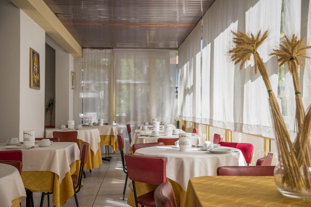 Hotel Meris Μιλάνο Μαριτίμα Εξωτερικό φωτογραφία