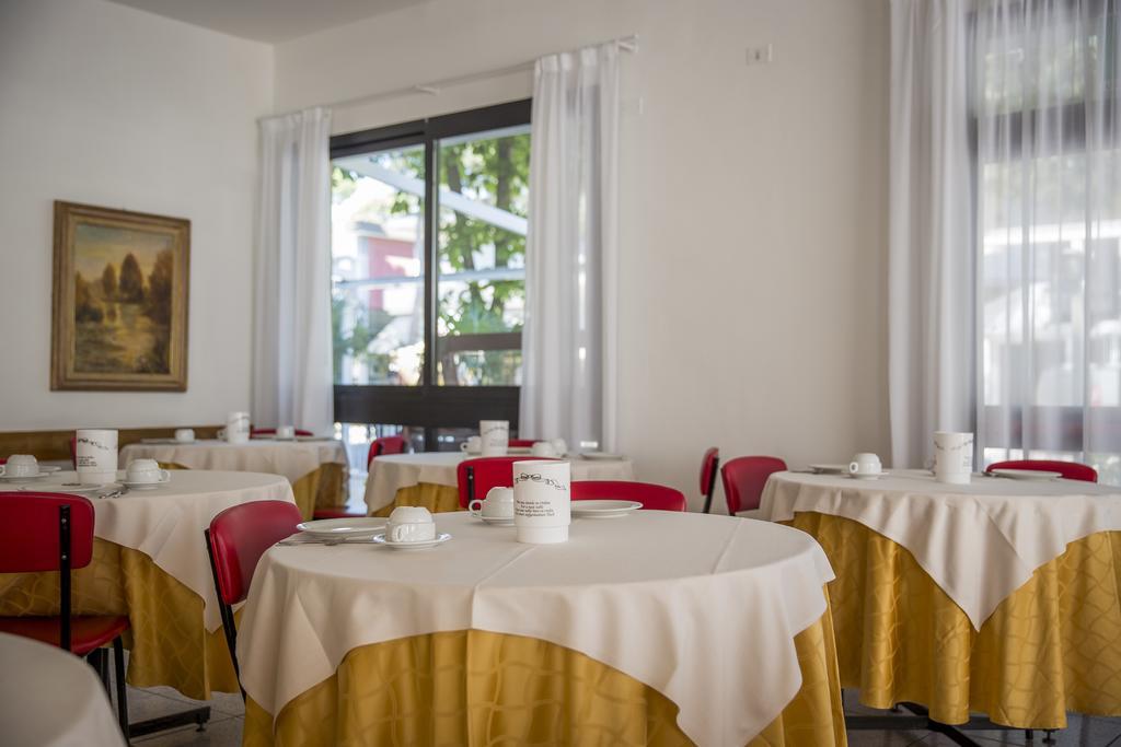 Hotel Meris Μιλάνο Μαριτίμα Εξωτερικό φωτογραφία