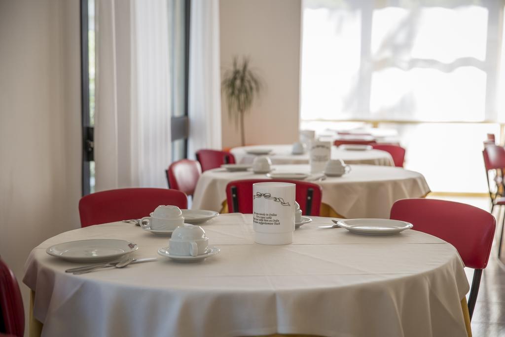 Hotel Meris Μιλάνο Μαριτίμα Εξωτερικό φωτογραφία