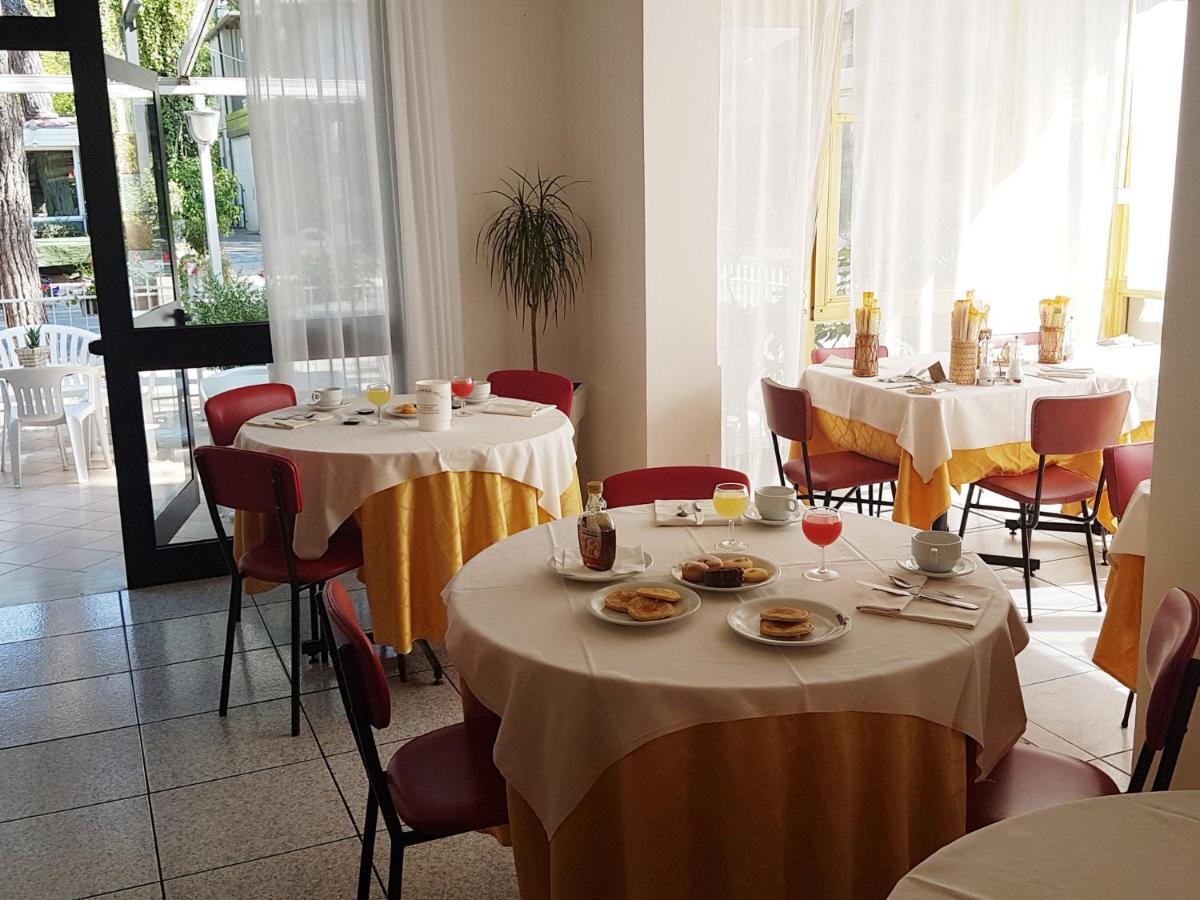 Hotel Meris Μιλάνο Μαριτίμα Εξωτερικό φωτογραφία